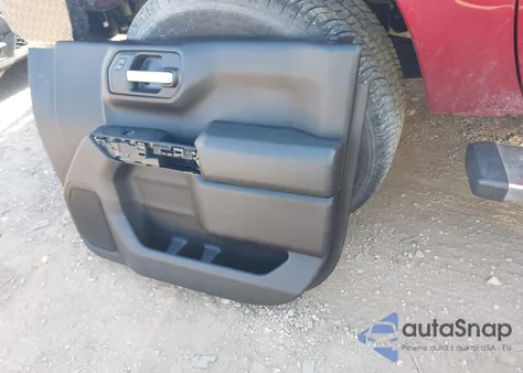 2024 Chevrolet Silverado 1500 2Wd Short Bed Custom z USA, uszkodzony, nr VIN 1GCPABEK3RZ110017